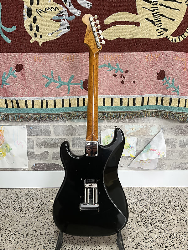 ねずきん New AVRI 1956 Stratocaster Fender Stratocaster AVRI 1956 with birdseye maple neck
