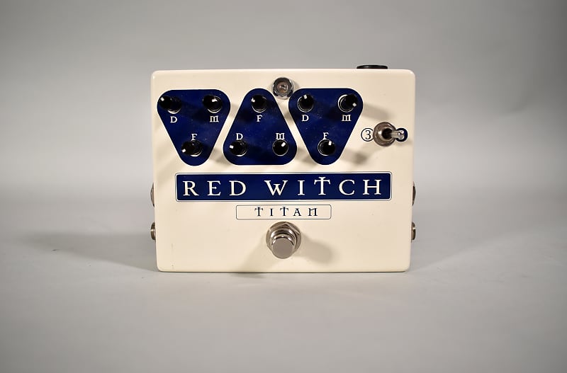 Red Witch Titan Delay | Reverb