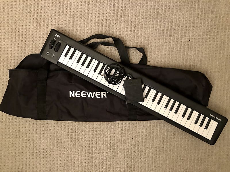 Korg microKEY Air 61-Key Bundle: Includes Yamaha FC5 Sustain