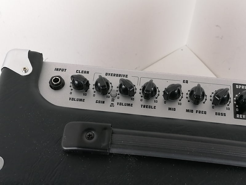 ZAR E-20R - AMPLIFICATORE COMBO PER CHITARRA ELETTRICA