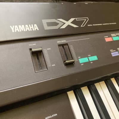 Yamaha DX7 MK1 Synthesizer 1983