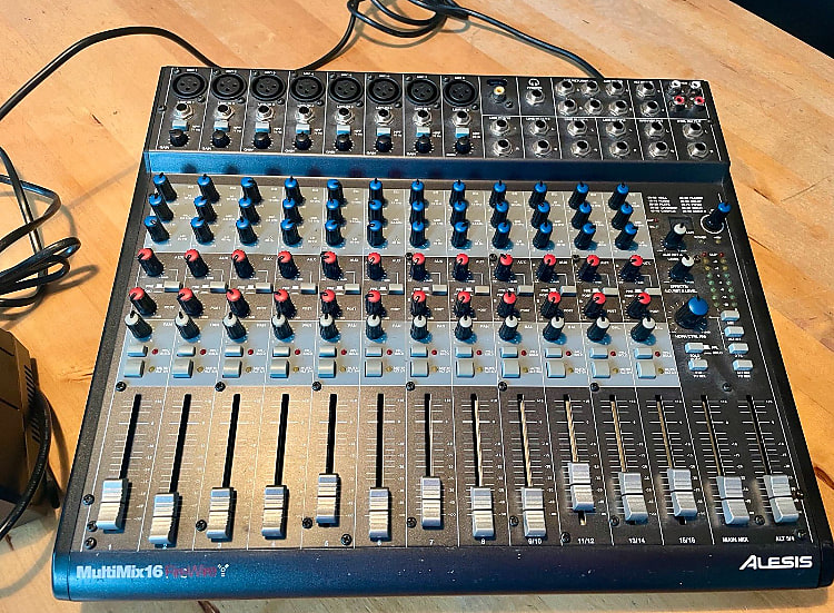 【ジャンク】ALESIS ミキサー MULTIMIX 16 FIREWIRE Alesis MultiMix Firewire 16