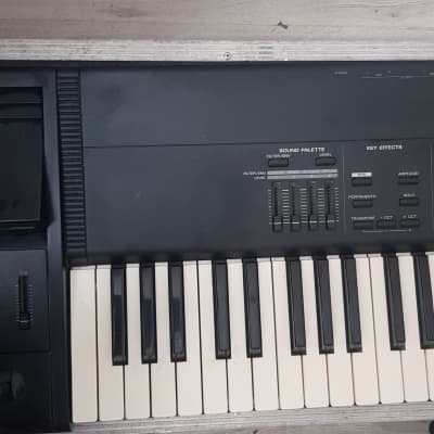 Roland XP-80 76-Key 64-Voice Music Workstation Keyboard image 2