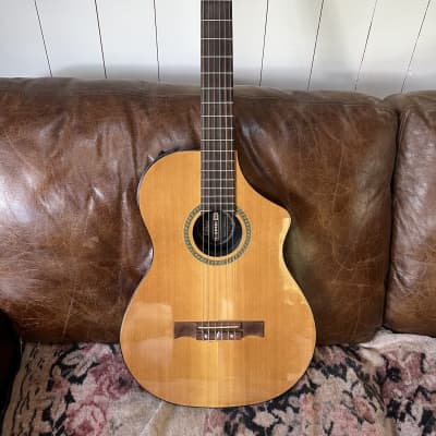 Line 6 Variax Acoustic 300 Nylon 2002 - Natural | Reverb UK