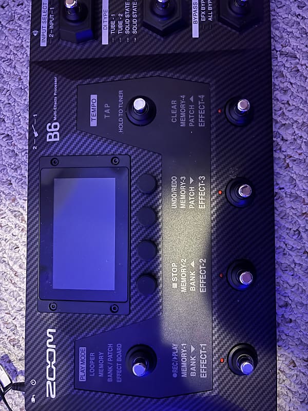 Zoom B6