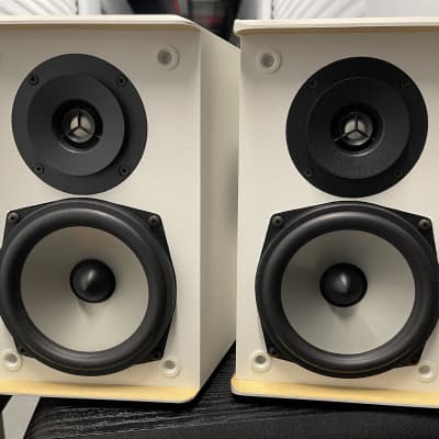 Paradigm CC-370 v.2 , Studio 20/v.2 , ADP 170 v.2 & SVS PB-1000 Subwoofer image 4