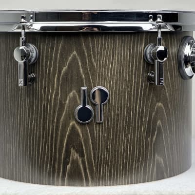 Sonor SQ2 22/8/10/12/13/14/16" Medium Maple Concert Tom Drum Set - Vintage Onyx Semi-Gloss w/ Silky Oak Interiors image 19
