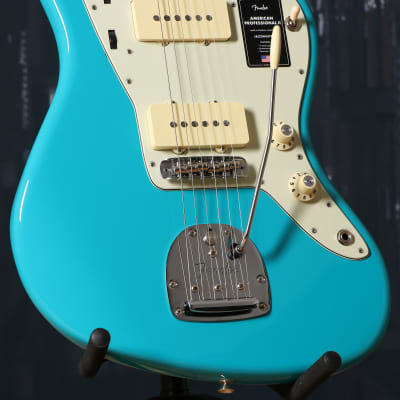 Fender American Professional II Jazzmaster Maple Fingerboard Electric Guitar Miami Blue (serial- 1196) image 4