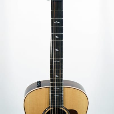 Taylor 811e Grand Theater Acoustic-Electric Guitar - 2021 Display Model image 2