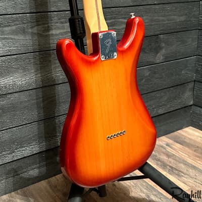 Fender Player Lead III Maple Fingerboard Sienna Sunburst MIM Electric Guitar image 4