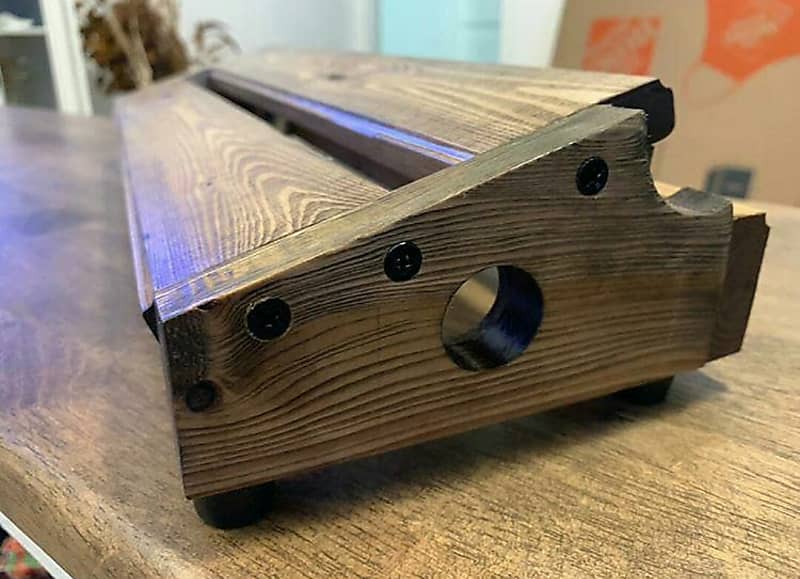 Guitar Pedalboard Reverb