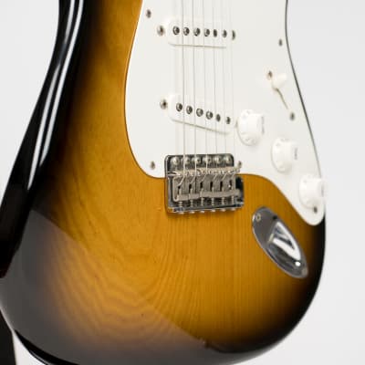 Fender Limited Edition 40th Anniversary 1954 Reissue Stratocaster with Maple Fretboard 1994 - 2-Color Sunburst image 11