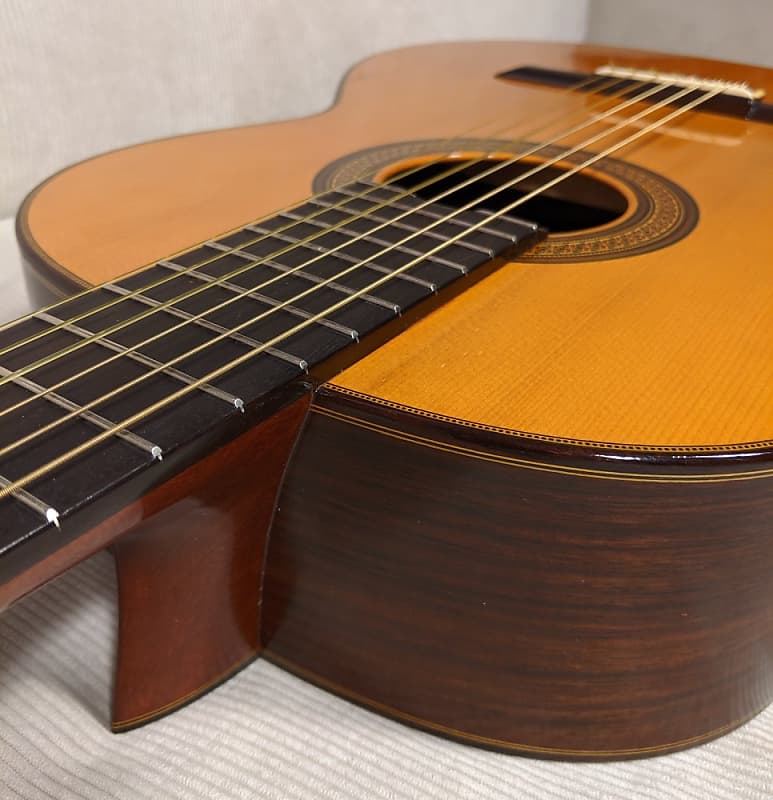 1975 Toshihiko Nakade 1500S Classical Guitar