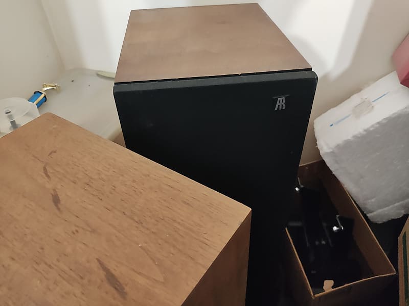 Acoustic Research AR90 Mid 80&#039;s - Walnut  			