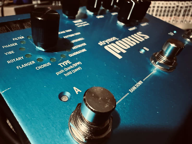 Strymon Mobius