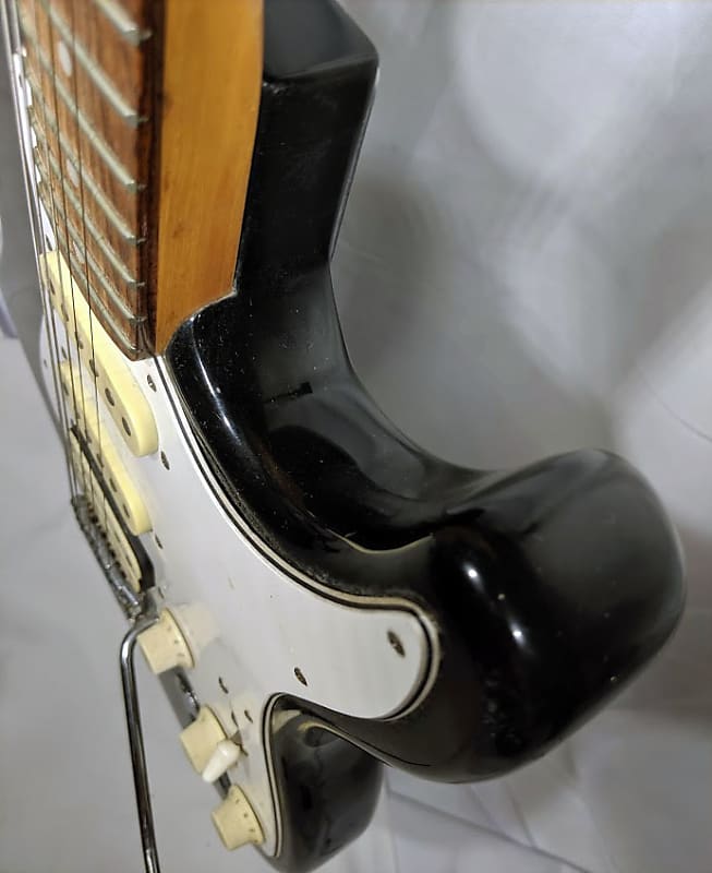 Hondo H77 1980's Strat copy HSS - Black w/ Tremolo Arm | Reverb