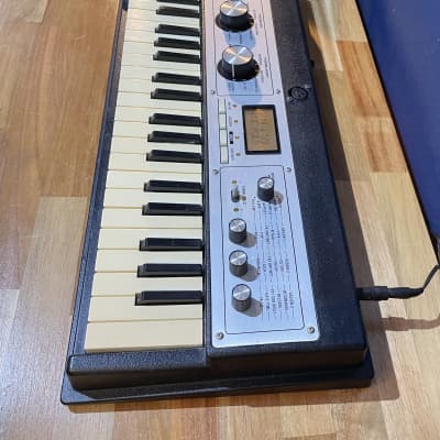 Very Good] Korg MicroKORG XL 37-Key Synthesizer/Vocoder - Black