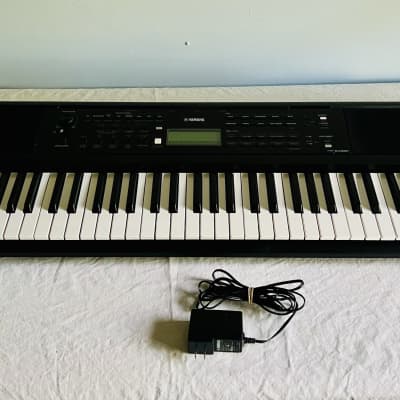 Yamaha PSR-EW320 76-Key Portable Keyboard 2024 - Present - Black