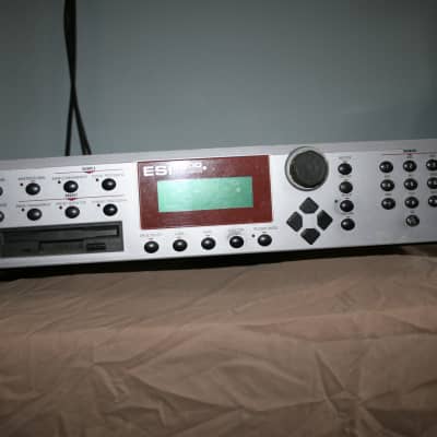 E-MU Systems ESI 2000 Rackmount 64-Voice Digital Sampler 1999 - Grey