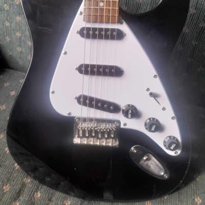 First Act ME1959 Black Stratocaster Guitar image 5