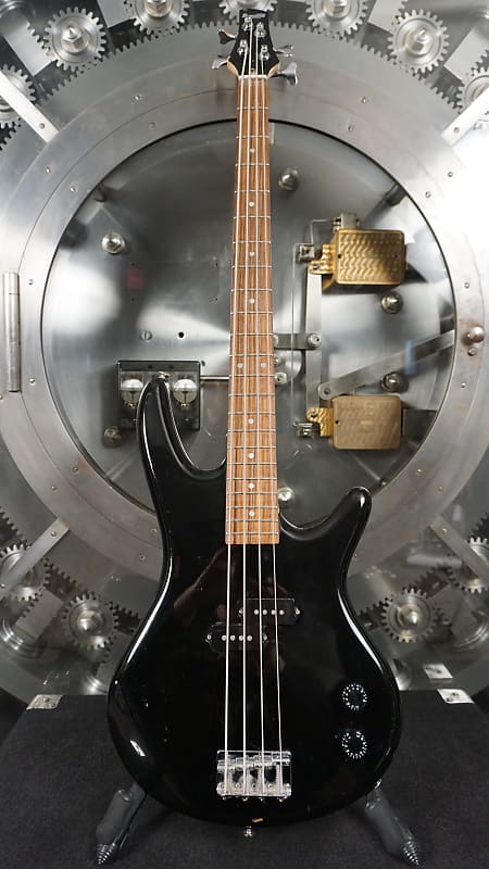 Ibanez Gio Soundgear Bass Guitar - Black image 1