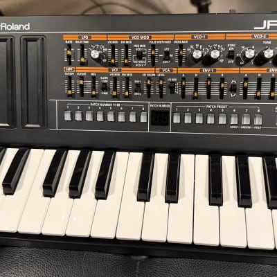 Roland JP-08 Boutique Series Digital Synthesizer in BOX, K-25m Keyboard and DECKSAVER