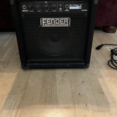Fender Rumble 15 15-Watt 1x8