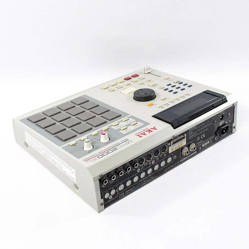 Akai MPC2000XL MIDI Production Center Akai MPC2000XL MIDI Production Center