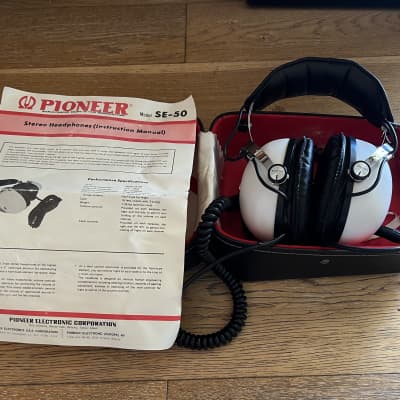 Pioneer SE-50 Stereo Headphones 2 Way With Case Vintage Made in Japan image 1