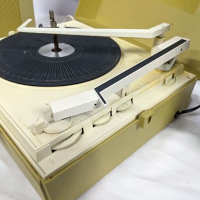 RCA VPN34N 1960's Yellow Portable Record Player w/ Original Speakers - For Parts or Repair image 15