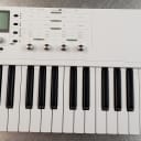 Waldorf Blofeld Keyboard 49-Note Digital Synthesizer White