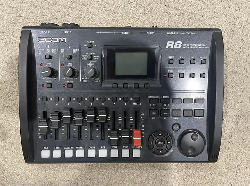 Zoom R8 Recorder Interface Controller Sampler 2010s Reverb