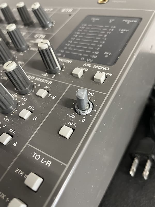 Sony SRP-V110 Audio Mixer | Reverb Sony SRP-V110 Audio Mixer | Reverb
