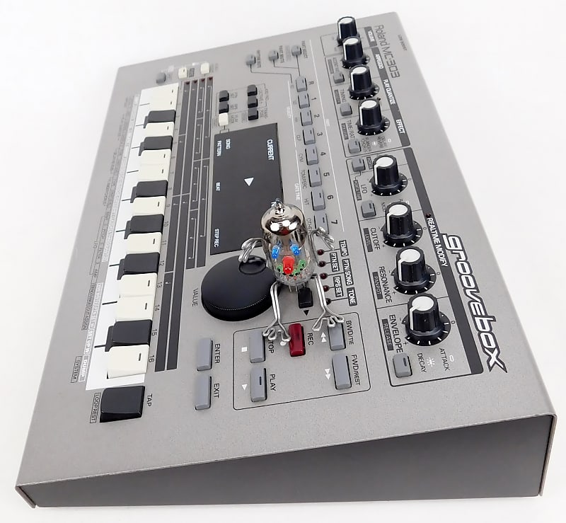 Roland MC-303 Groovebox 1990 - 1998 | Reverb Canada