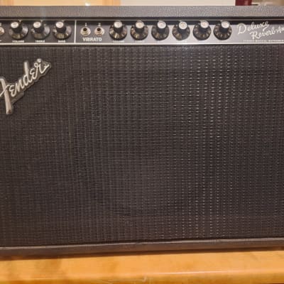 Fender Deluxe Reverb 2-Channel 22-Watt 1x12