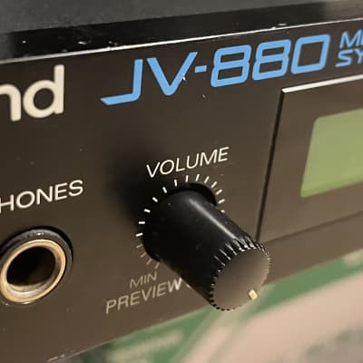 Roland JV-880 Multi Timbral Synthesizer Module 1992 - 1996 - Black