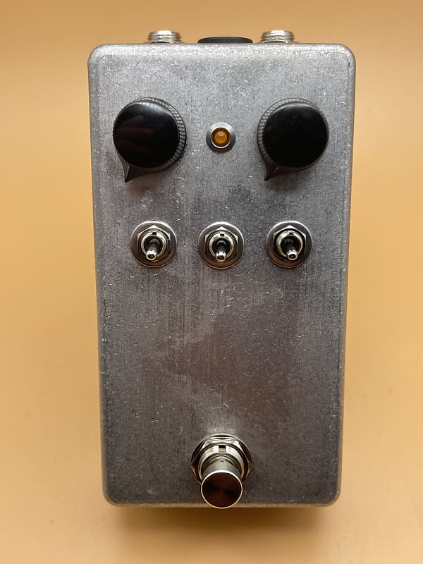 RCO Pedals Calamity Fuzz (chaotic, experimental fuzz -a somewhat pleasant surprise) 2023 - Raw Aluminum with Authentic Black Davies Pointer Knobs image 1