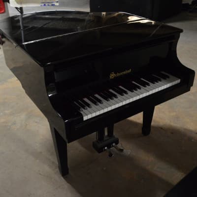 Childs baby 2025 grand piano