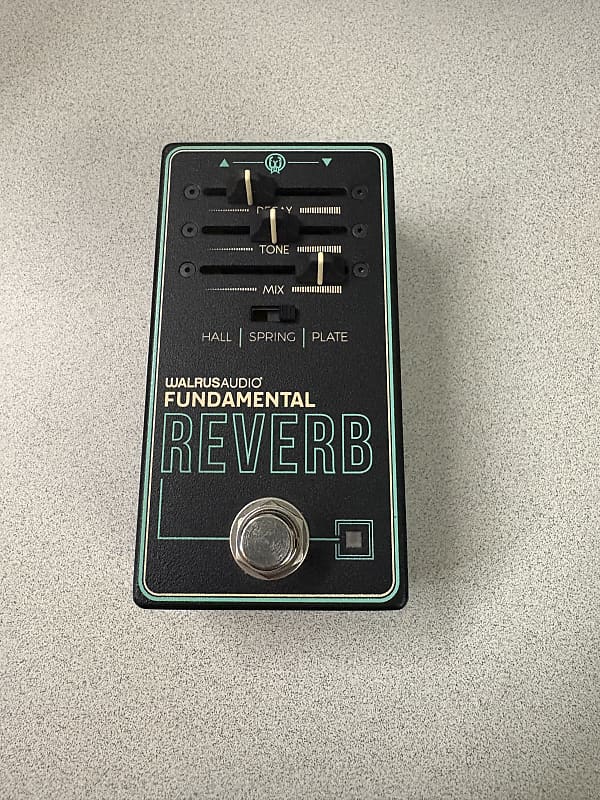 Walrus Audio Fundamental Reverb