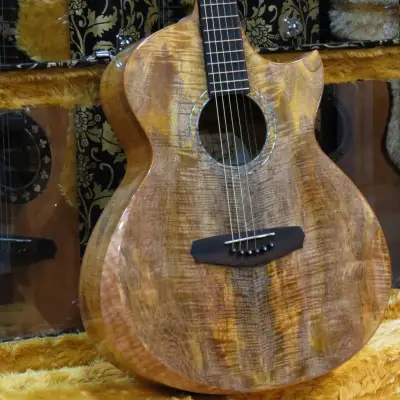 Batiksoul Guitars OM-C  Flamed Mango Exclusive Model 2022 image 18