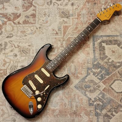 Fender Stratocaster MIJ '62 Reissue 1993-94 - 3-Tone Sunburst image 3