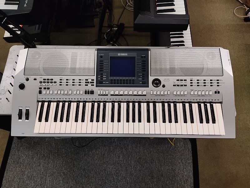 Yamaha PSR S700 image 1