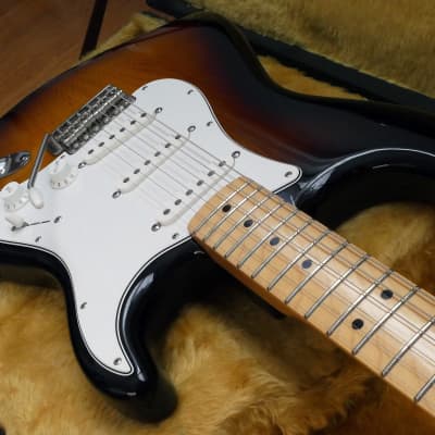 Fender Stratocaster Bullet Era 3-Tone Sunburst RI image 7