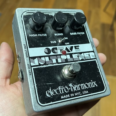 Electro-Harmonix Octave Multiplexer XO Analog Sub-Octave Generator