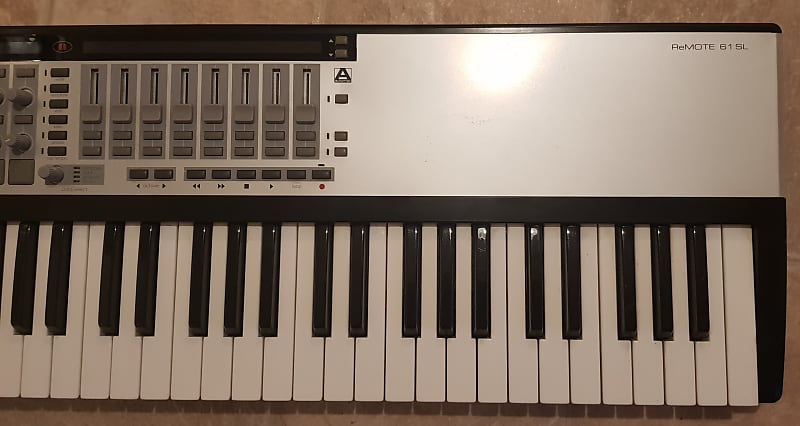 Novation remote SL61 MK1 MIDIコントローラー Novation ReMOTE 61 SL MIDI Controller | Guitar Center