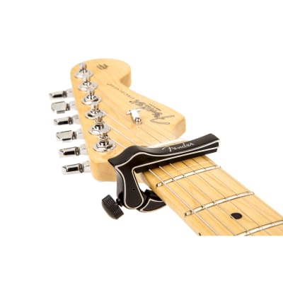 Fender Dragon Capo curved  - Capo image 2