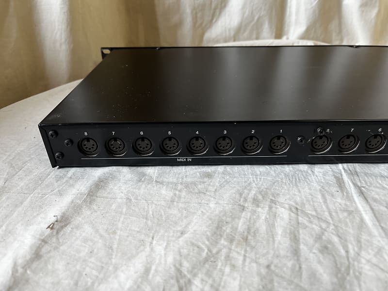 YAMAHA ヤマハ MJC8 MIDIパッチベイ YAMAHA_MJC8_001.jpg