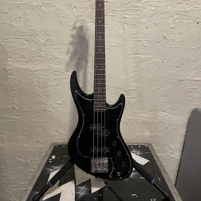 GUILD Bass for sale
