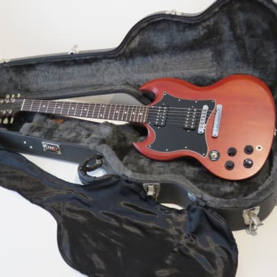 ギター Gibson SG Special 2004 Lefty 2004 Left-Handed Gibson SG Special Electric Guitar in Worn Cherry