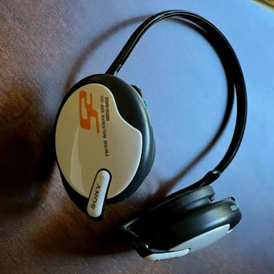 Sony S2 FM/AM Walkman SRF-H11 with Mega Bass image 1